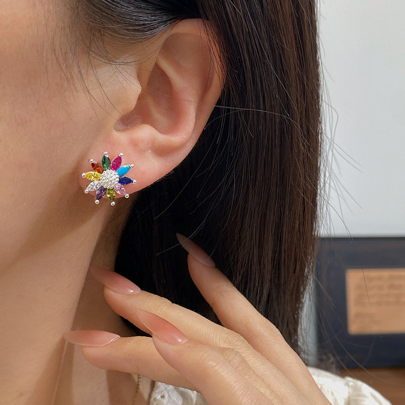 Unique Personality Colorful Crystals Small Flower Integrated Affordable Luxury Ear Clip