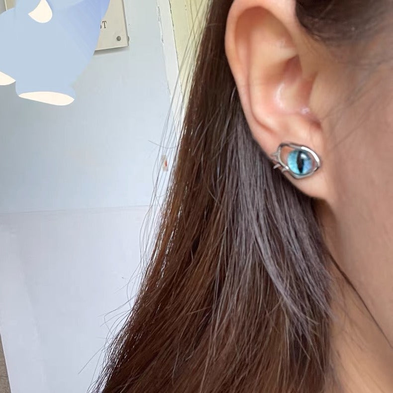 Women's Cat Pupil Simple Niche Design Sier Ear Clip