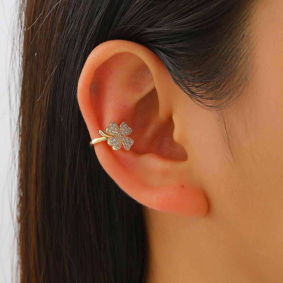 Luxury Fashion Copper Inlaid Zircon No Piercing Female Geometric Painless Ear Clip