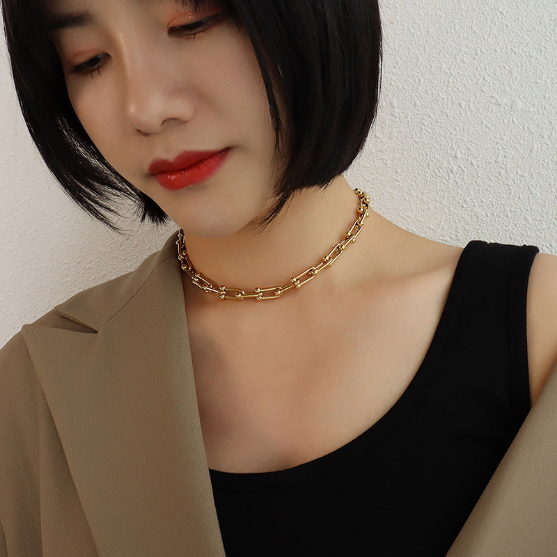 Exaggerated Design Vachette Clasp U-shaped Ear Titanium Steel Gold Jewelry Set