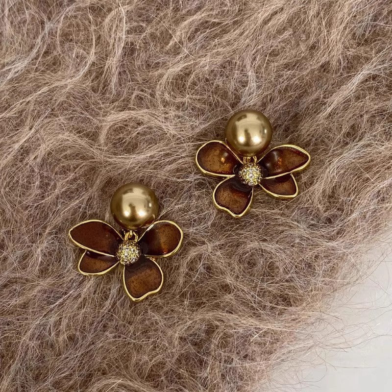 Women's Sier Needle Light Luxury French Retro Geometric Pearl Heart Earrings