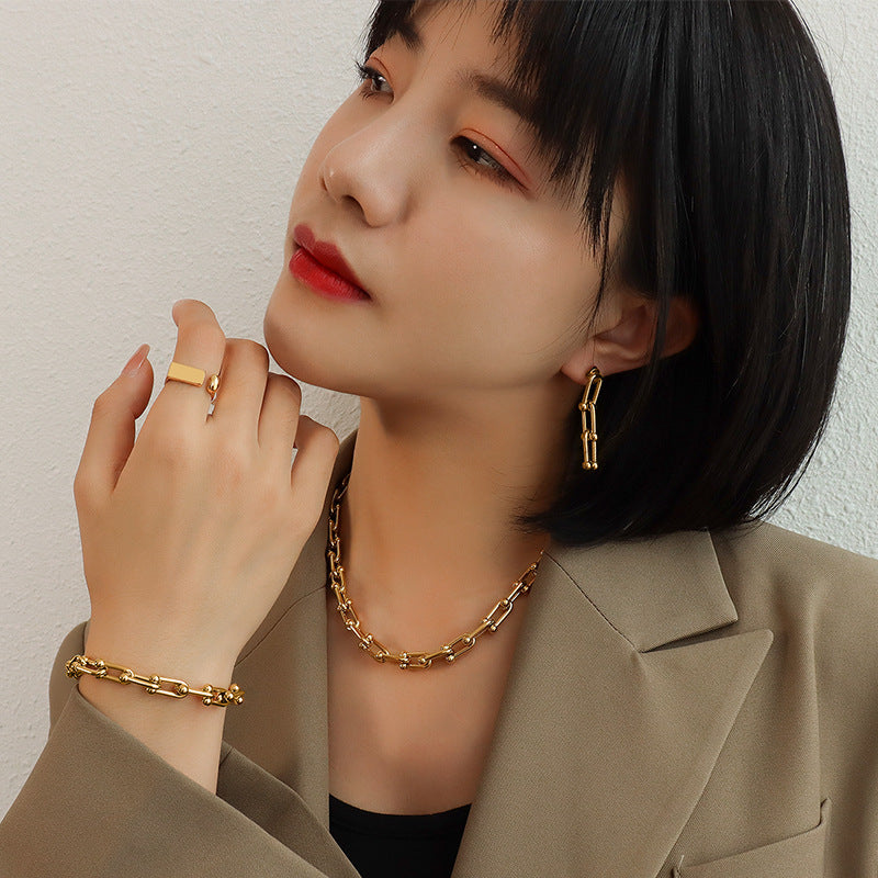 Exaggerated Design Vachette Clasp U-shaped Ear Titanium Steel Gold Jewelry Set