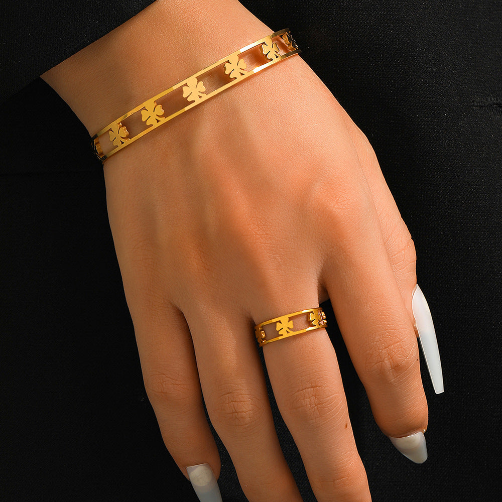 Women's Four-leaf Clover Gold-plated Hollow For Bracelet