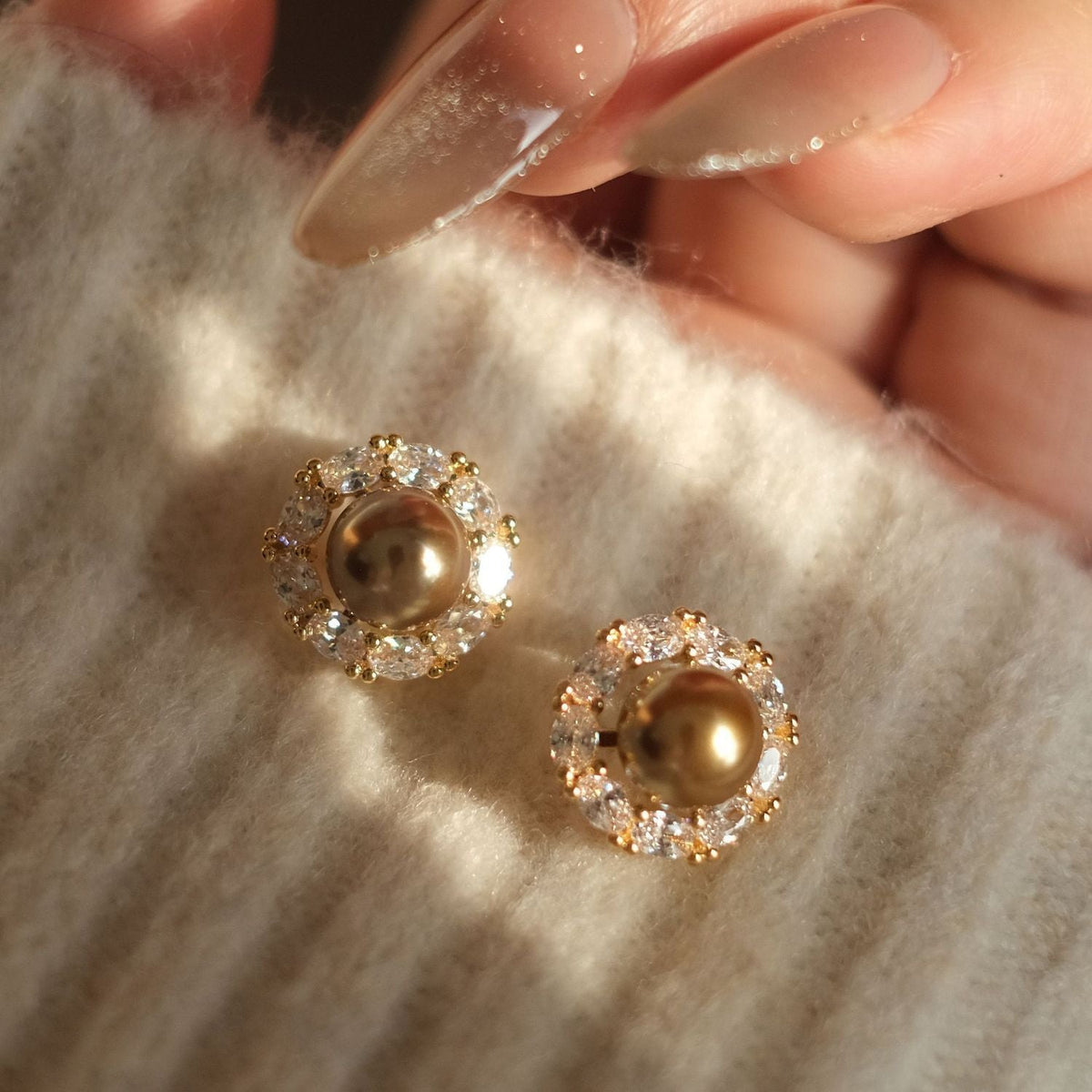 Classic Elegant Light Luxury Minority Round Champagne Pearl Rings
