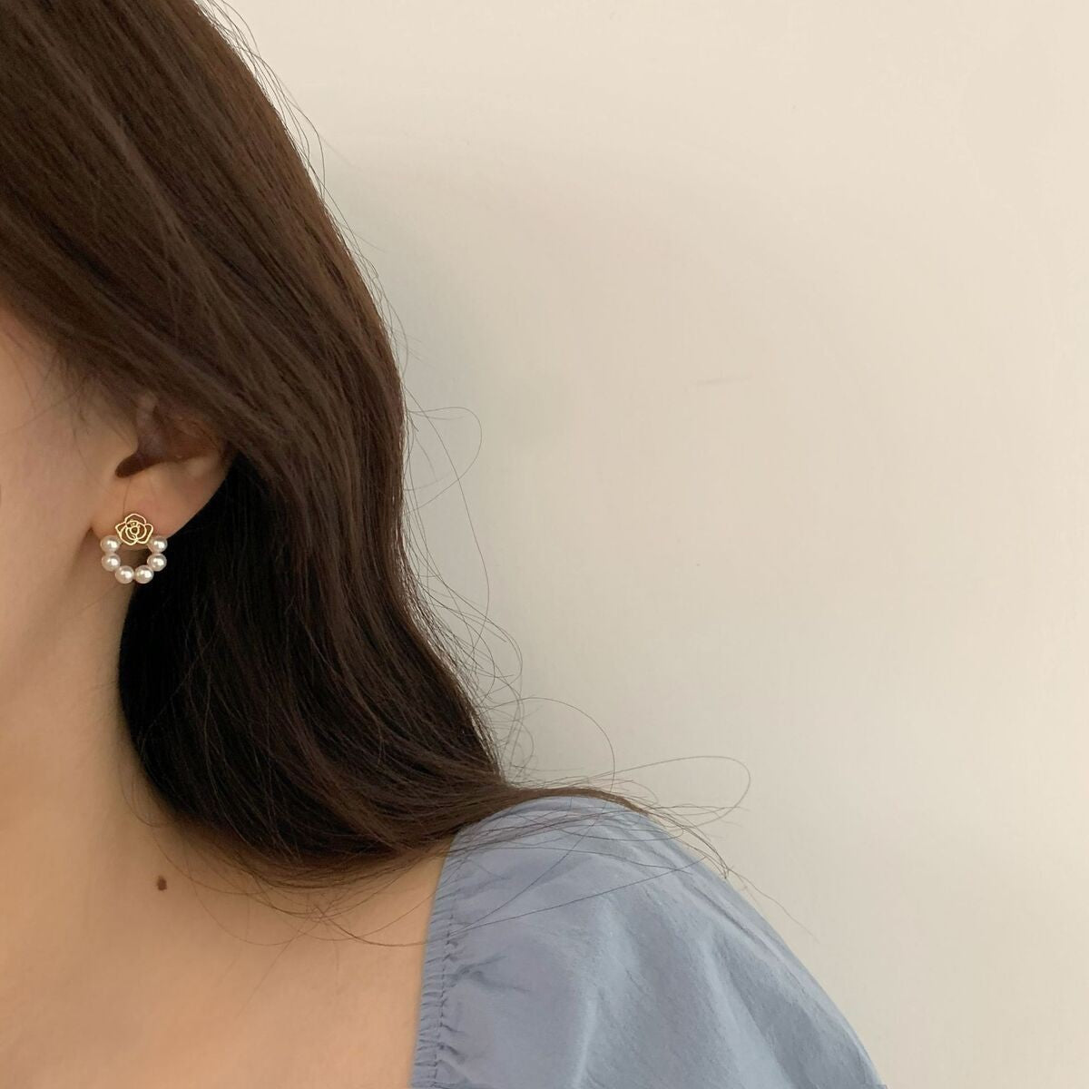 Women's Hollow Rose Flower Pearl Korean Style Fashionable Simple Earrings