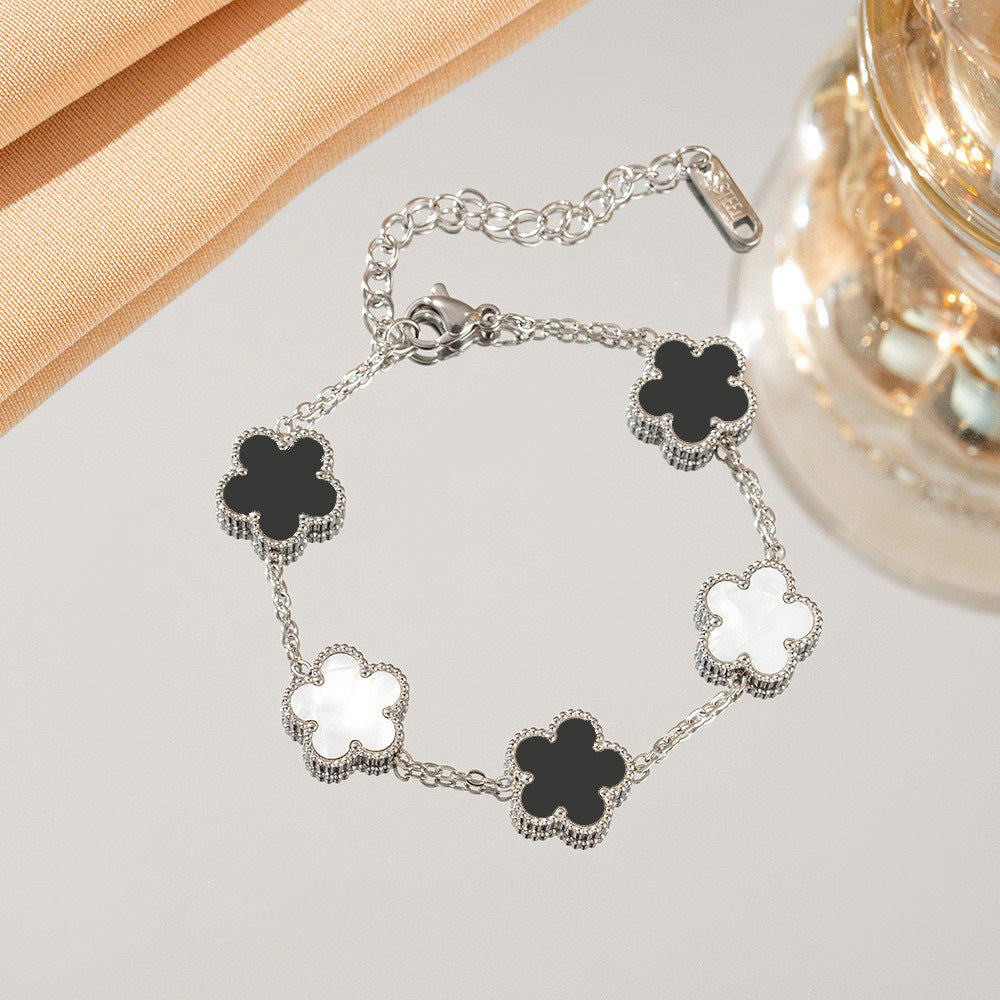 Clover Five-leaf Light Luxury High-grade Female Bracelets