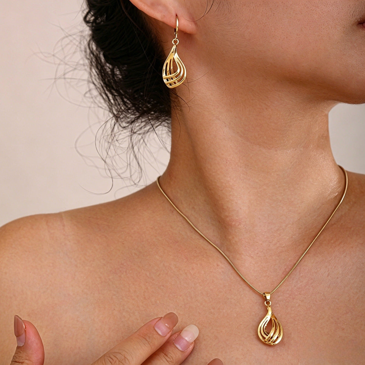 Women's Elegant Geometric Ear Fashion Chain Like Flat Jewelry Set
