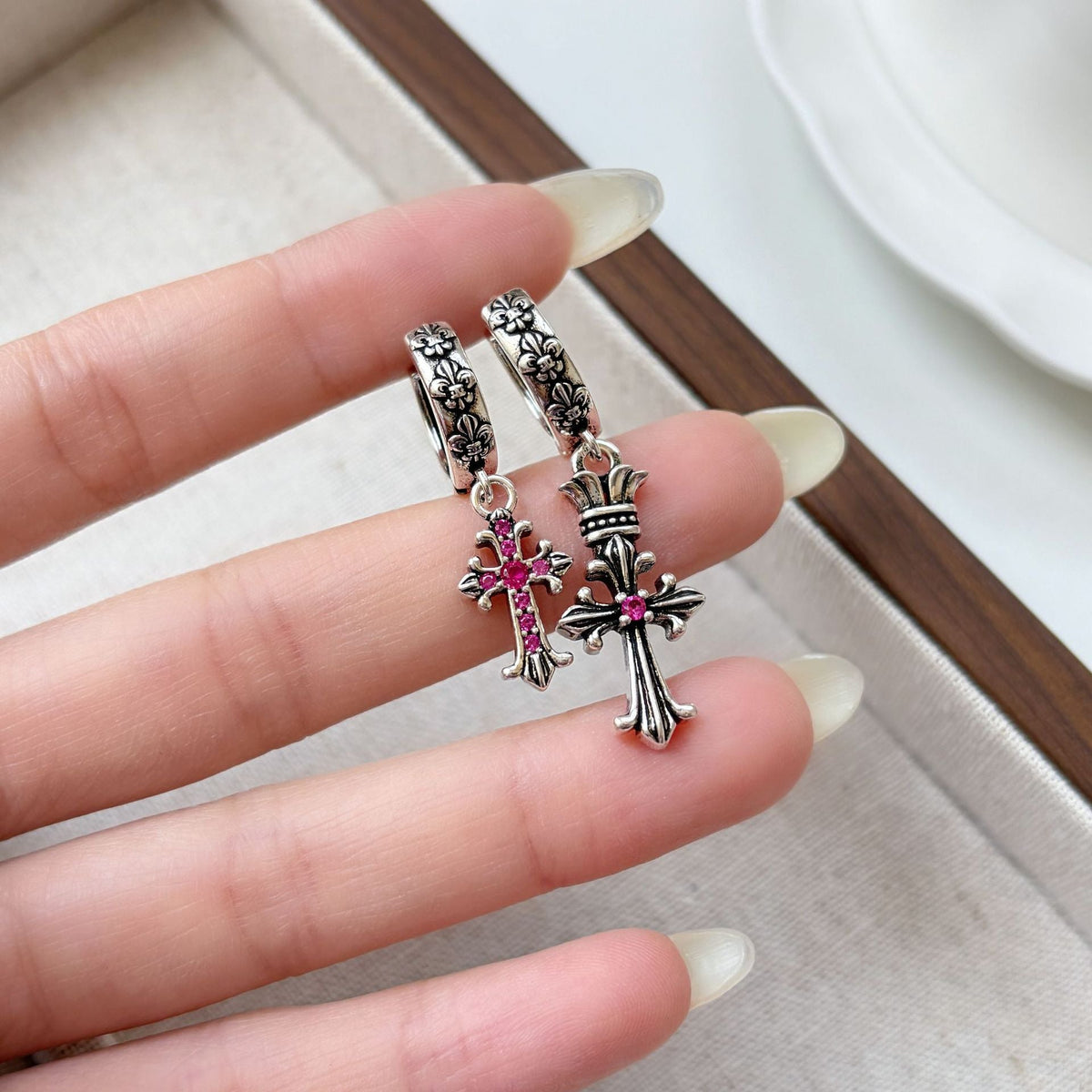 Women's Style Retro Cross Fine Fashion Hip Hop Earrings