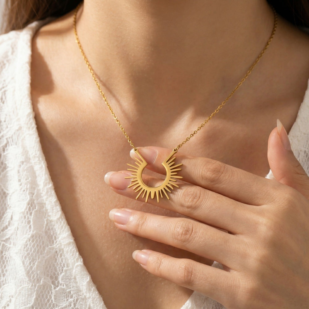 Women's U-shaped Sunflower Stainless Steel Light Luxury Fashion Personality Daily Wear Necklaces