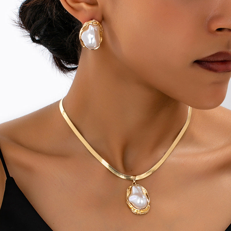 Snake Chain Retro Baroque Pearl Single Pendants