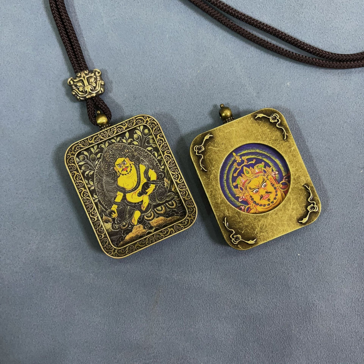 Double-sided Home Twee Zodiac Eight Patron Saints Scenic Pendants