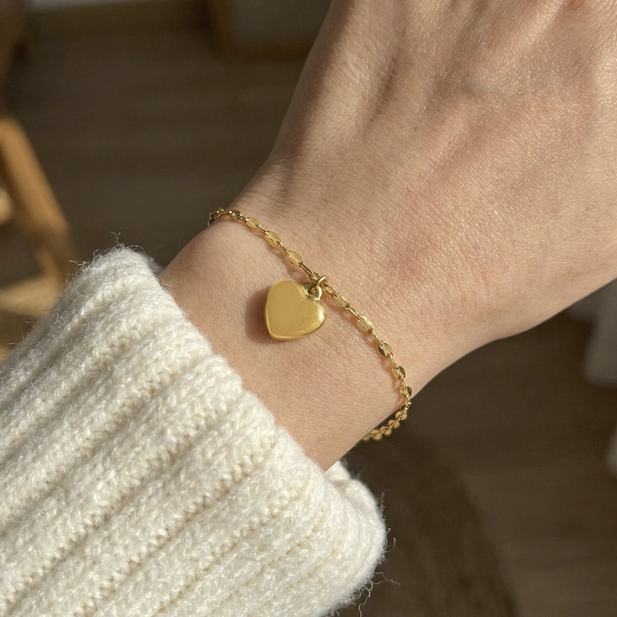 Geometric Heart Shape Light Luxury Fashion Bracelet
