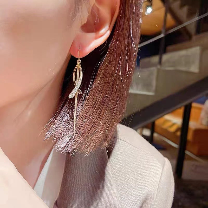Women's Affordable Luxury Fashion Tassel Long Eight Awn Rings