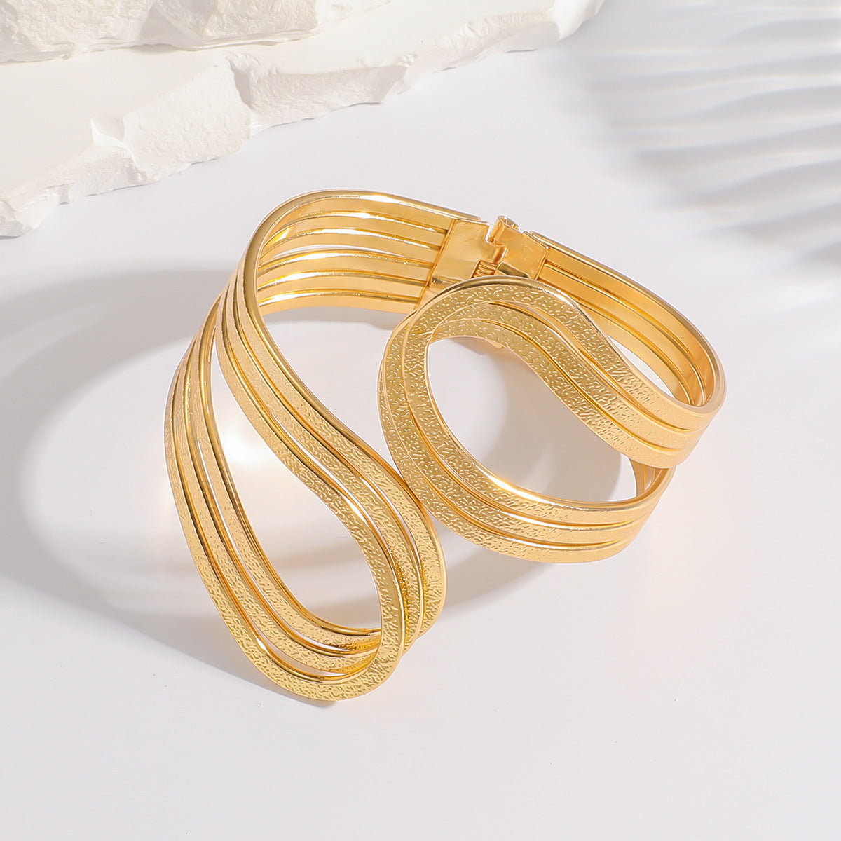 French Simplicity Design Sense Open-end Polished Niche Retro Hollow Bracelets