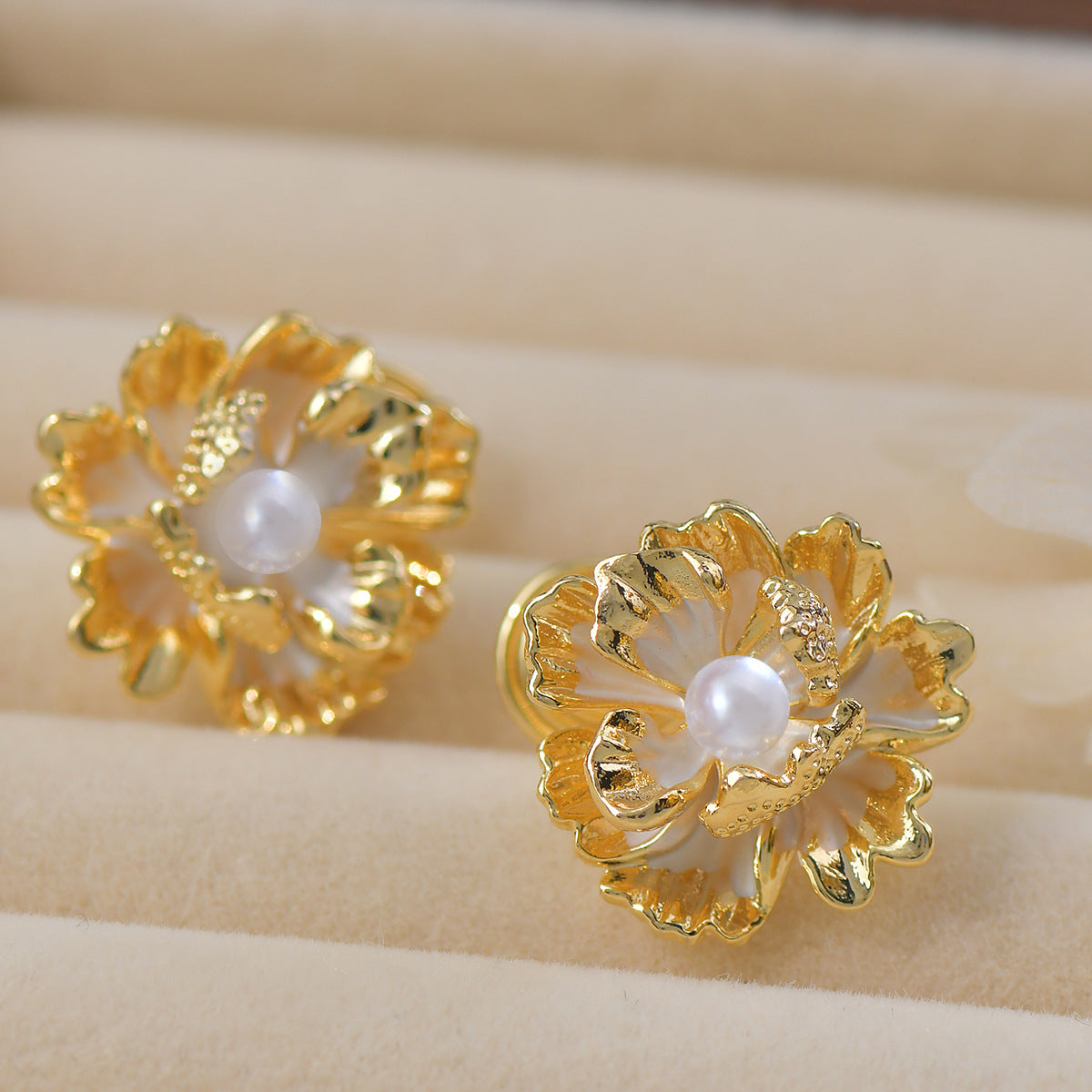 Women's French Design Camellia Mosquito Coil Tassel Pearl Clavicle Chain Stud Earrings