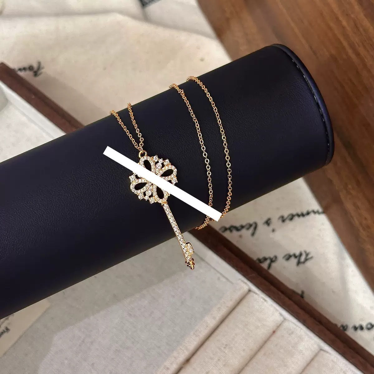 Women's Kick Home Sunflower Key Light Luxury Design Snowflake Necklaces