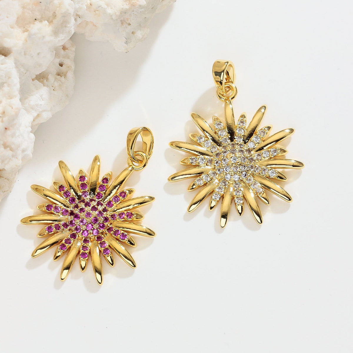 Attractive Versatile Light Luxury Petal Flower Pendant