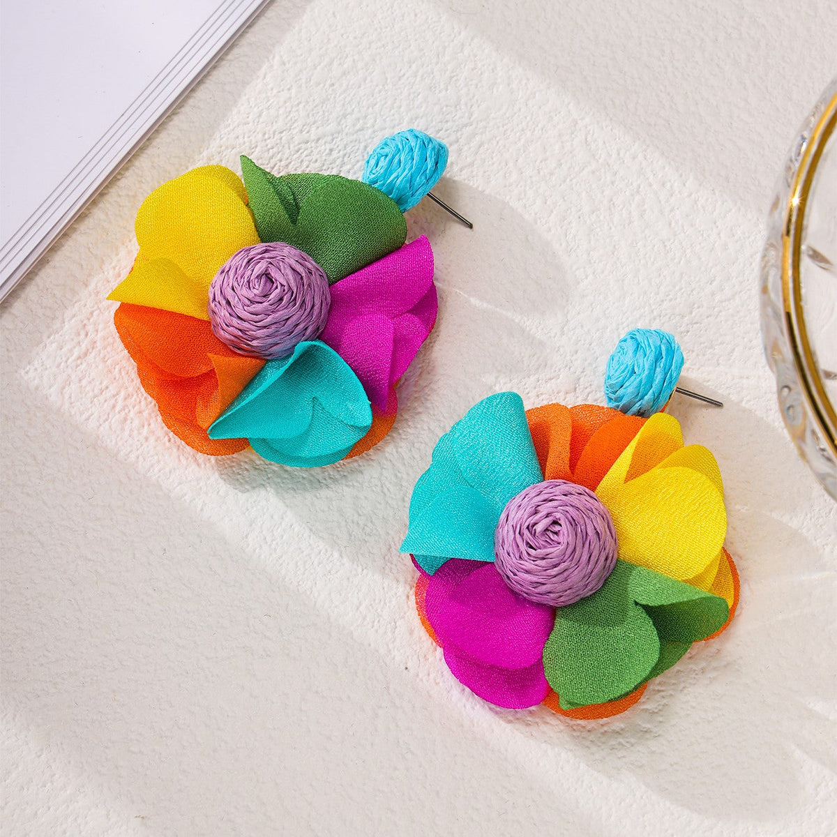 Women's High-grade Sweet Flowers Raffia Fashion Hand-knitted Earrings