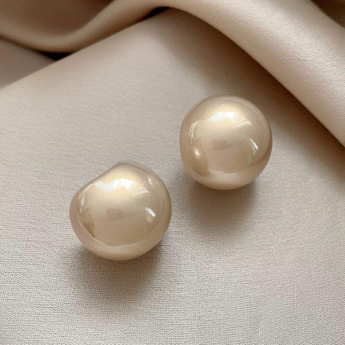 Women's Semicircle Pearl For Bride High Sense Ear Stud Earrings