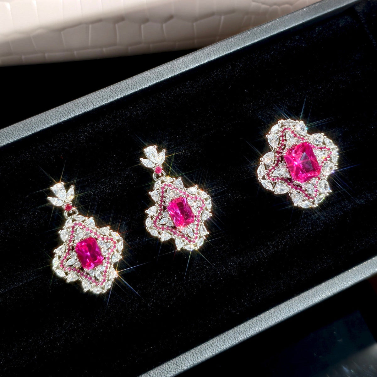 Women's Red Corundum Fluorescent Lamp Full Diamond Short Temperamental Eardrops Pendant