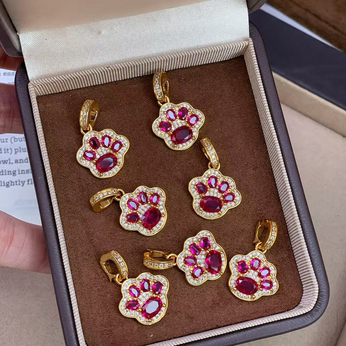 Gold Plating Strong Color Retention Classic Cute Cat Claw Ruby Pendants