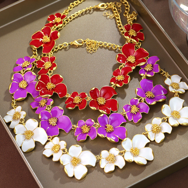 Vintage Flower Elegant Three-dimensional Small Red White Suit Necklaces
