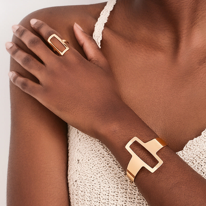 Women's Metal Design Geometric Opening Simple Retro Jewelry Set
