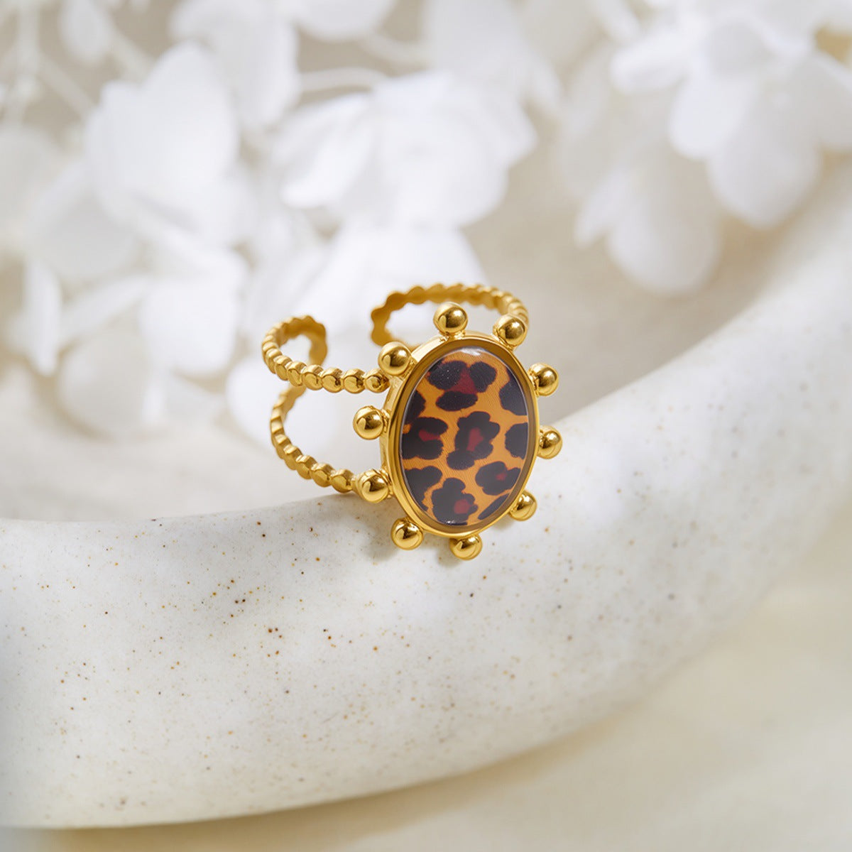 Stainless Steel Style Leopard Print Hot Necklaces