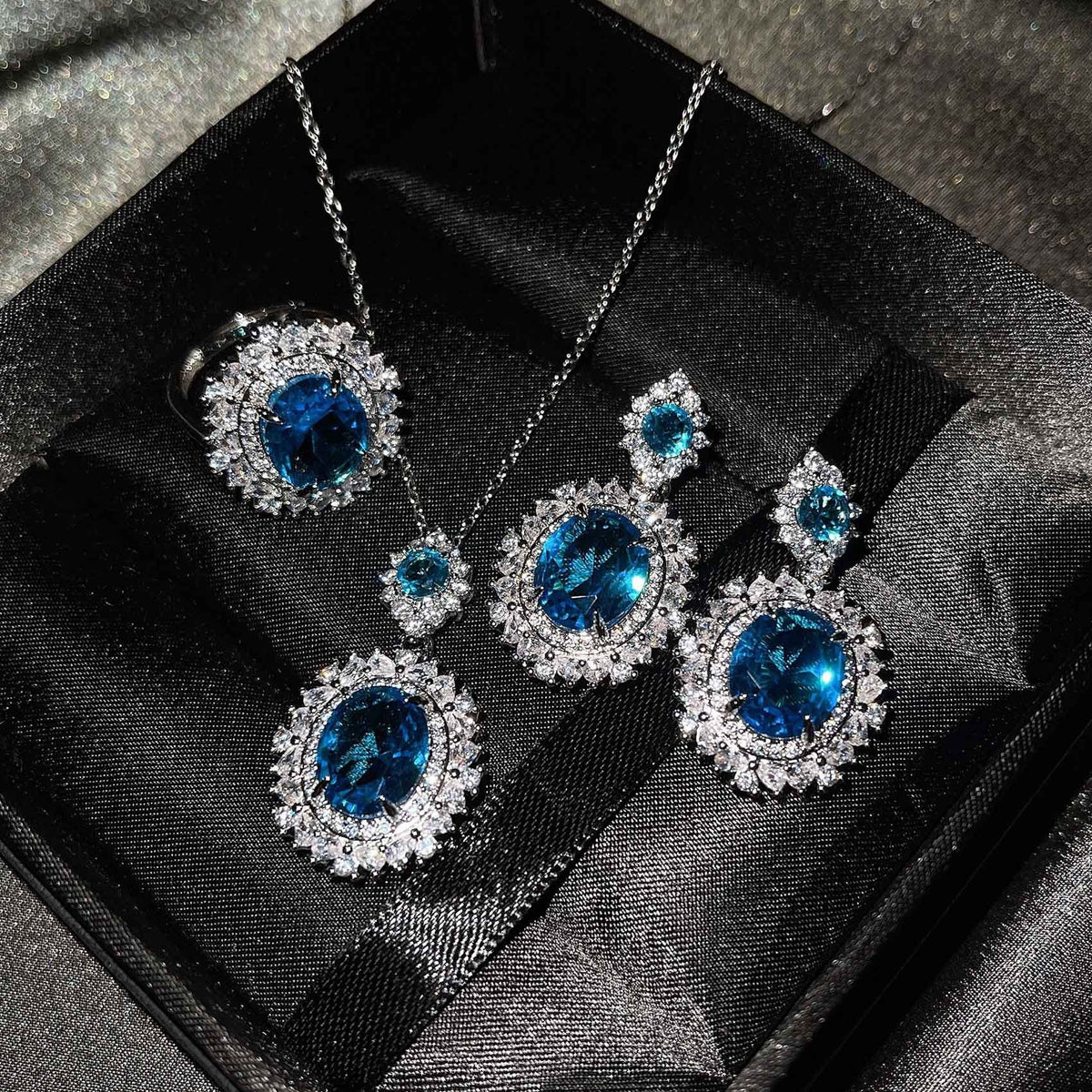 Luxury Colored Gems Inlaid Navy Blue Rings