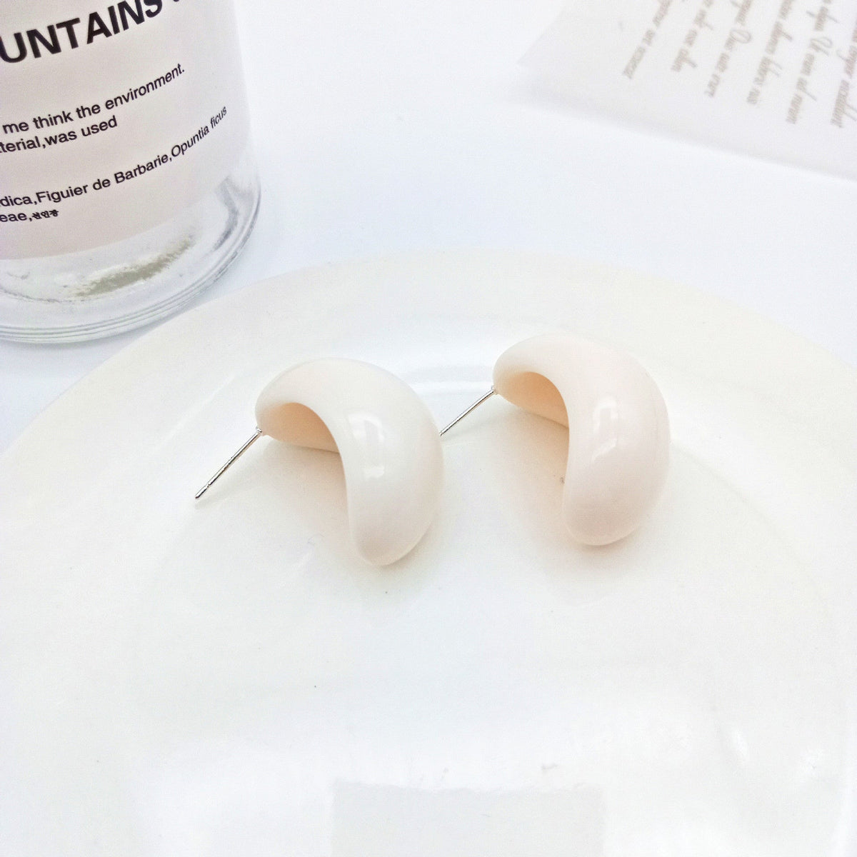 Trendy Elegant Light Luxury French Sense Of Earrings