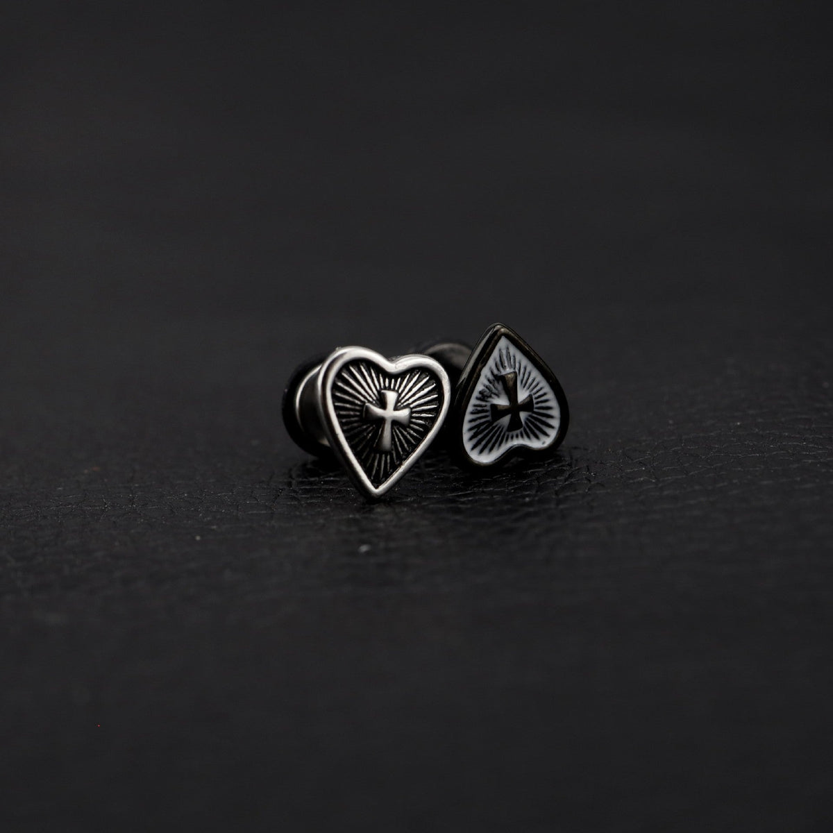 Women's & Men's Heart-shaped Oil Dripping Cross Ear Bone Retro Personality Rings