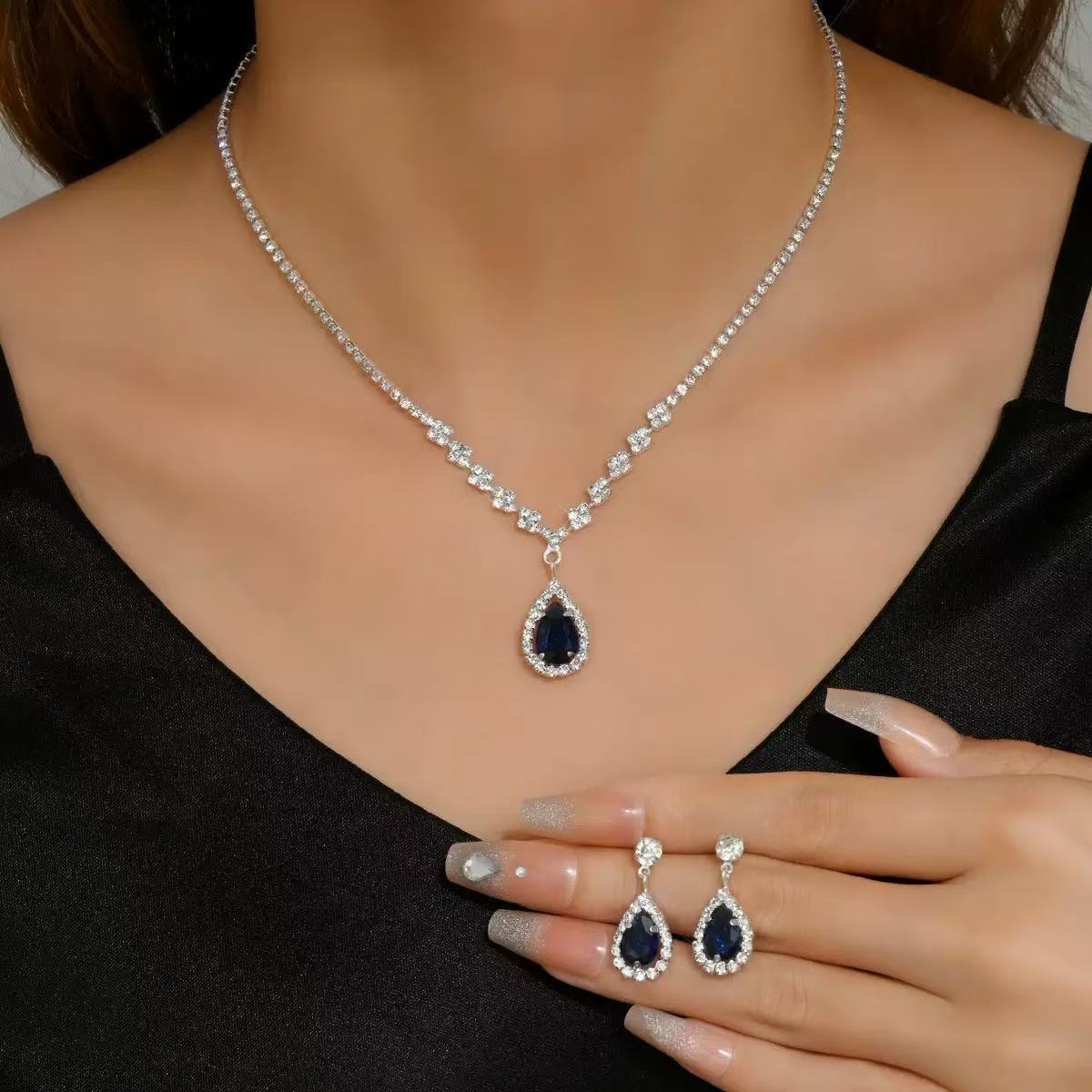 Fashion Wedding Bright Full Diamond Water Drop Rings