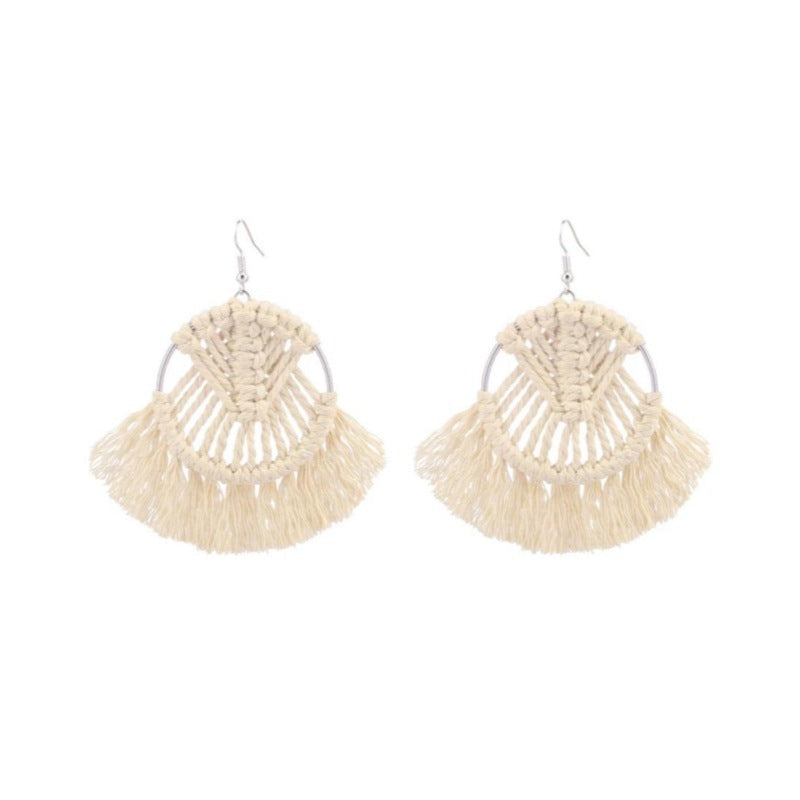 Women's High-grade Sweet Flowers Raffia Fashion Hand-knitted Earrings