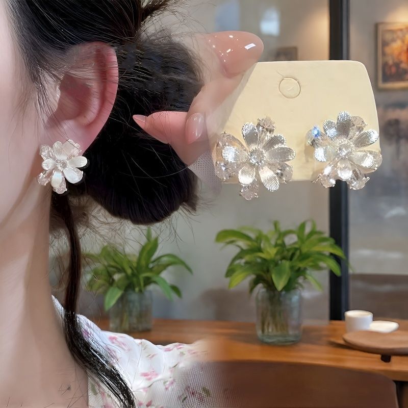 Flower Glaze Rhinestone Exquisite Female Design Sense Holiday Stud Earrings