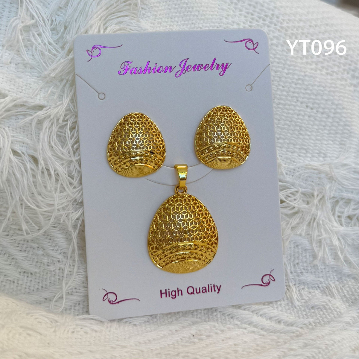 Niche Design Mild Luxury Retro Golden Versatile Jewelry Set