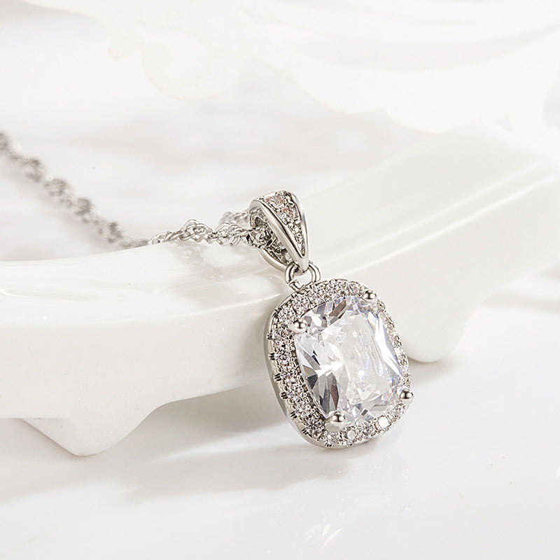 Women's Fashion Simple Gem Square Clavicle Chain Pendant