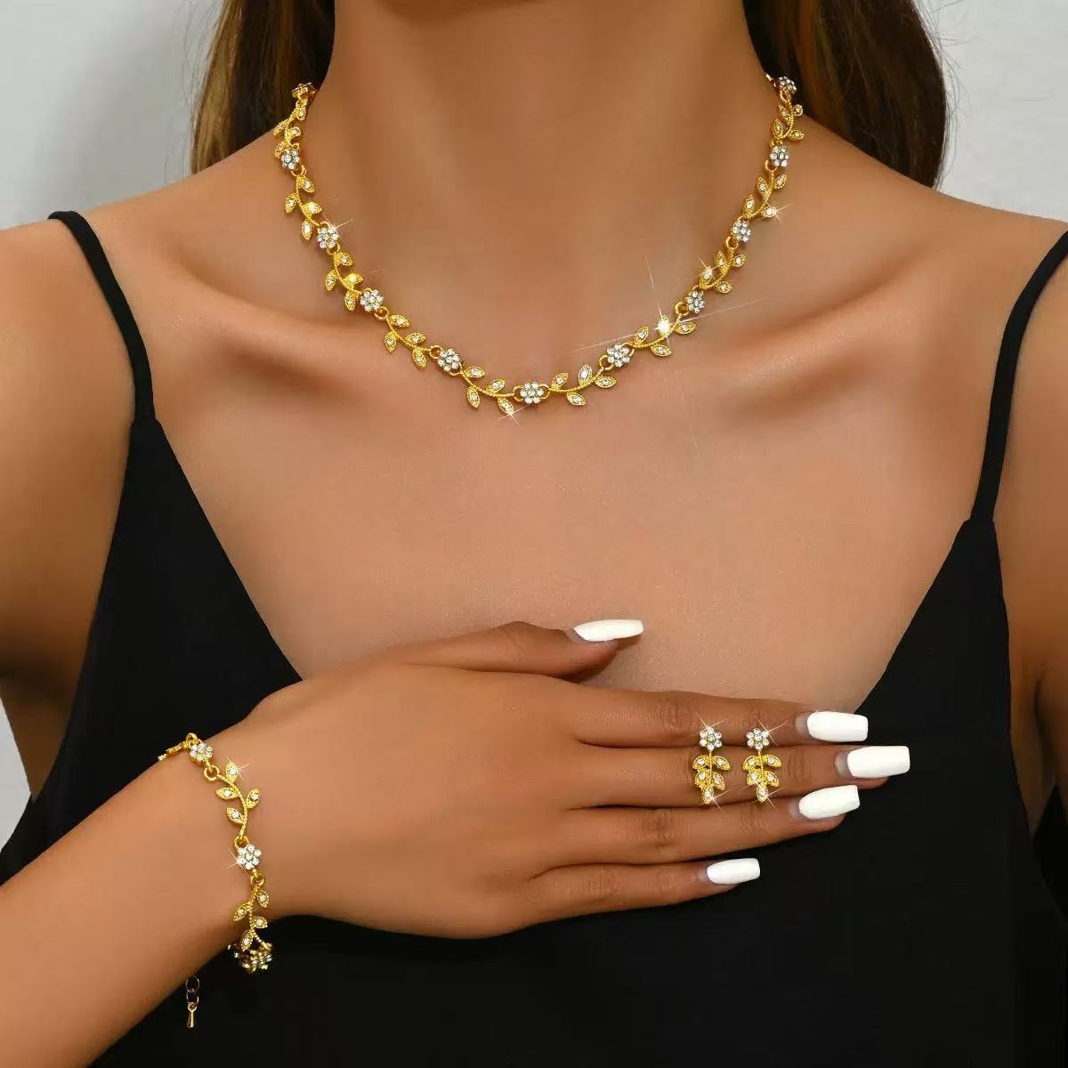 Fashion Niche Design Flower Light Luxury Earrings