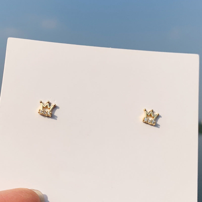 Women's Needle Trendy Small Gold Crowns Personality Simple Stud Earrings