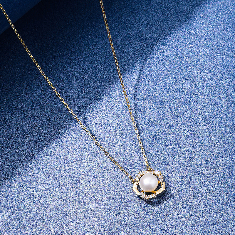 Women's Pearl Camellia High-grade Light Luxury Minority Clavicle Necklace