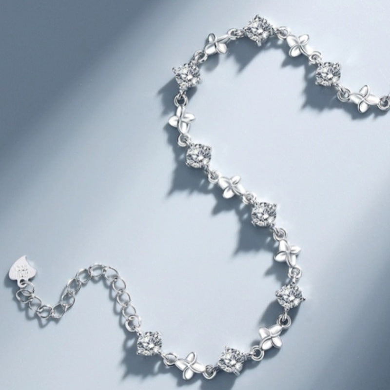 Four-leaf Clover Female Light Luxury Minority High Sense Temperament Bracelet