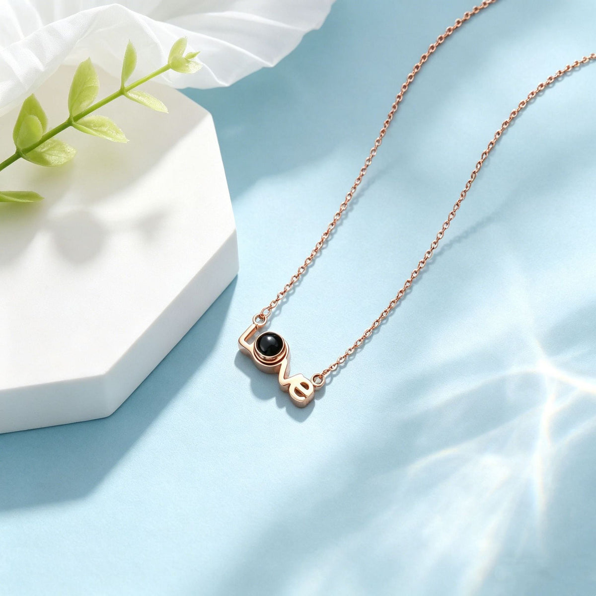 Projection Light Luxury High Sense Design Necklaces