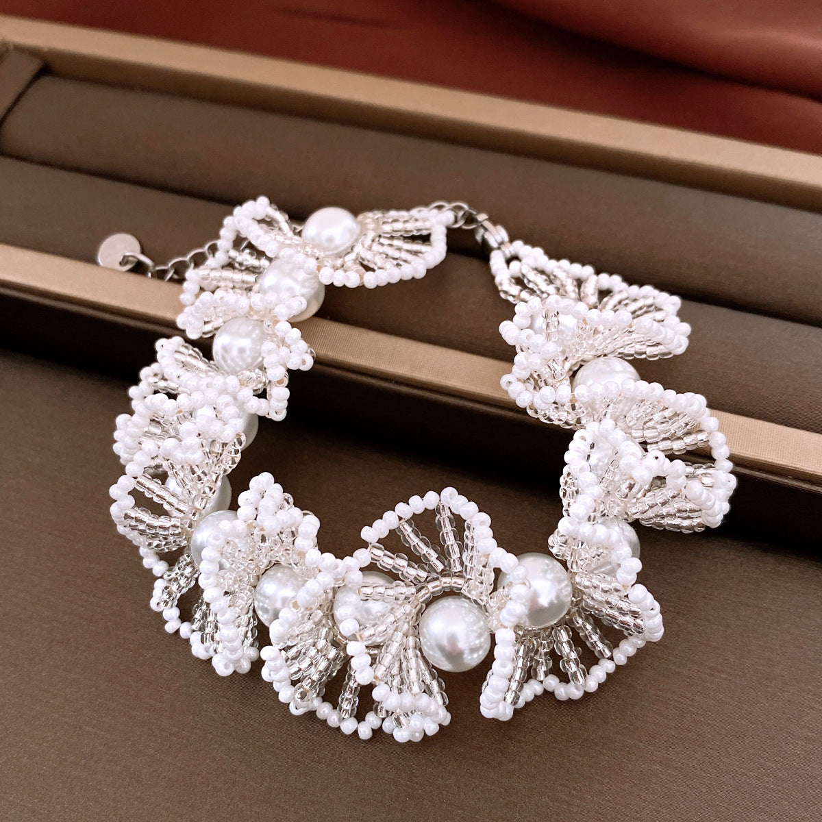 Lace French Style Retro Elegant Clavicle Chain Light Luxury Jewelry Set