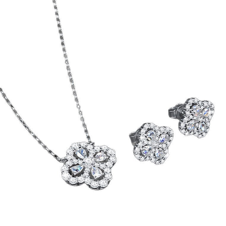 Women's Luxury High-grade Fashion Sterling Sier Four Leaf Necklaces