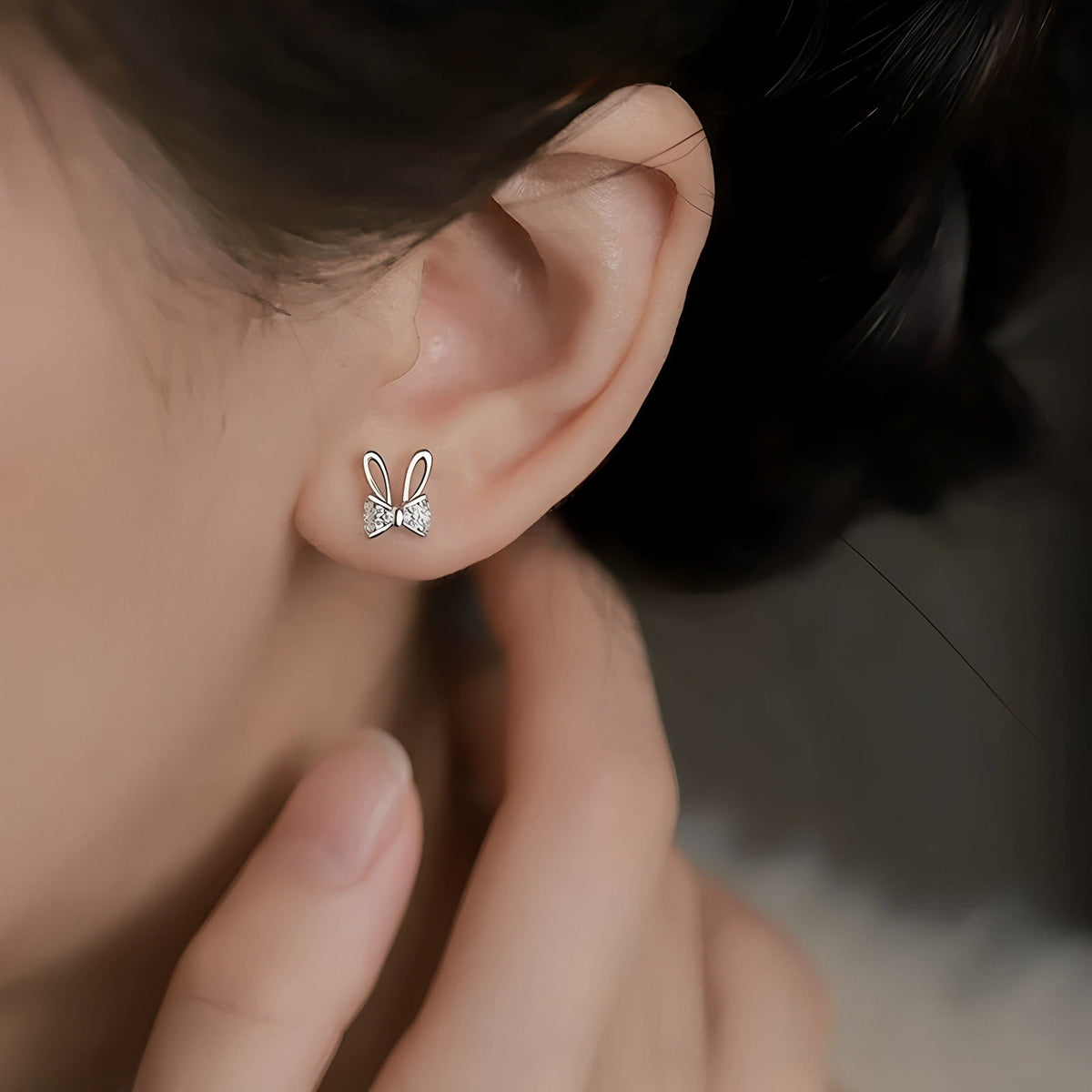 Women's Rabbit Small Exquisite Cute Bow Zircon Earrings