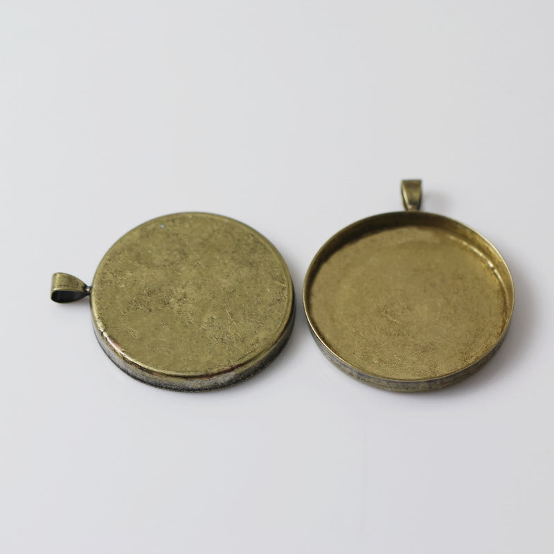 Round Simple Electroplating Time Stone Empty Pendant