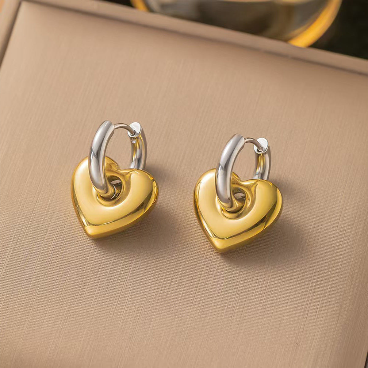 Color Love Heart Fat Peach Ear Clip Titanium Steel No Earrings