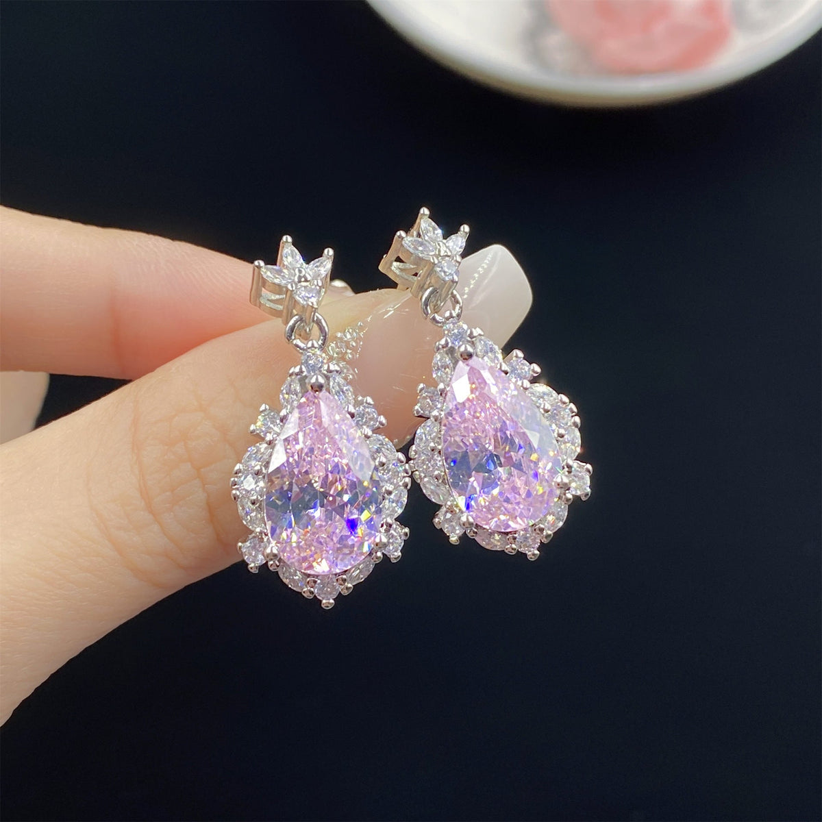 Pink Zircon Comparable To Ice Flower Drop-shaped Pendant