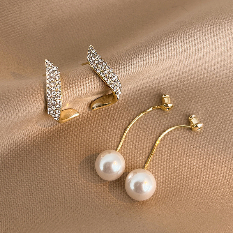 Women's Eye-catching Fashionable Design Sterling Sier Pearl Earrings