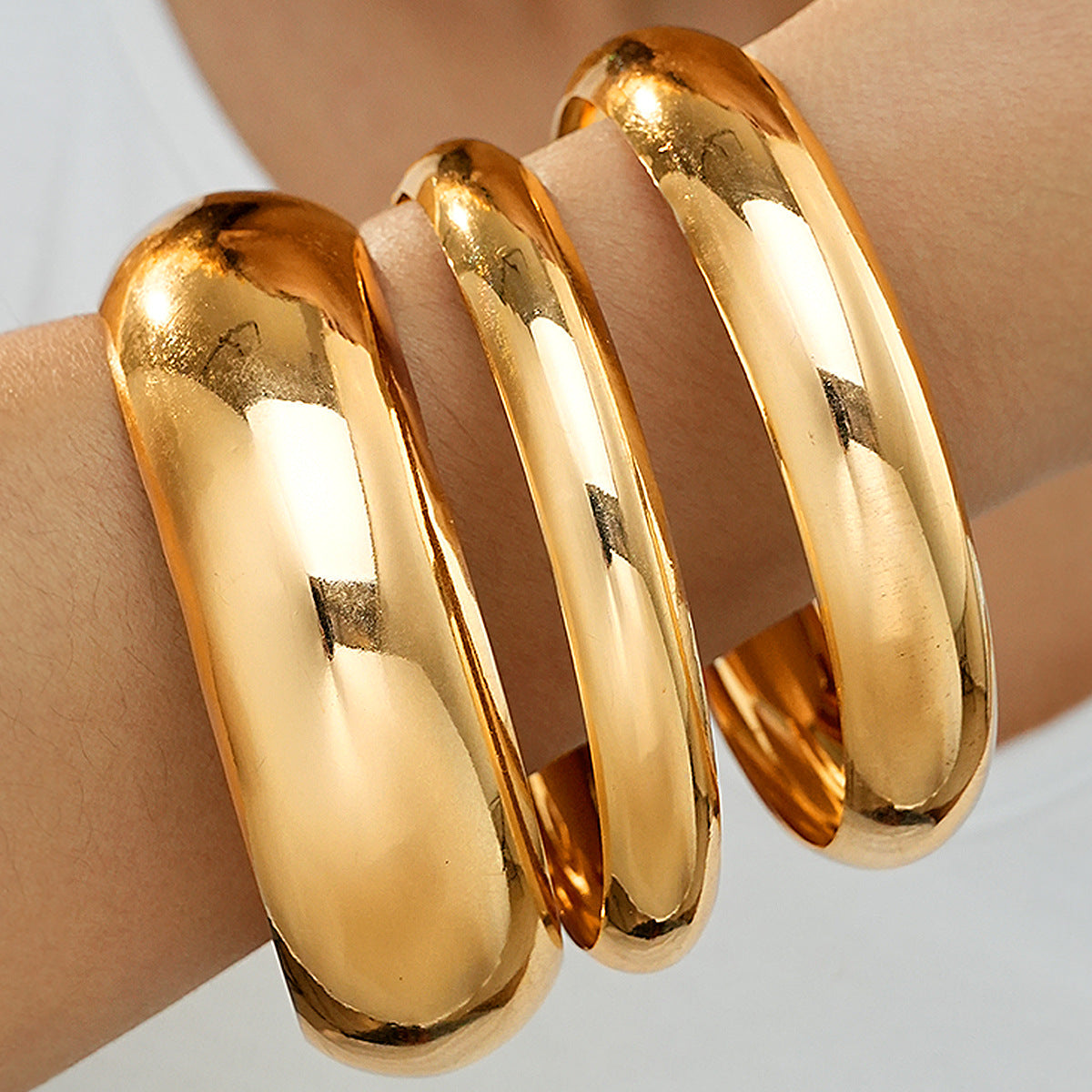 Fashion Metal Scenery Female Exaggerated Personalized Wide Face Bracelet