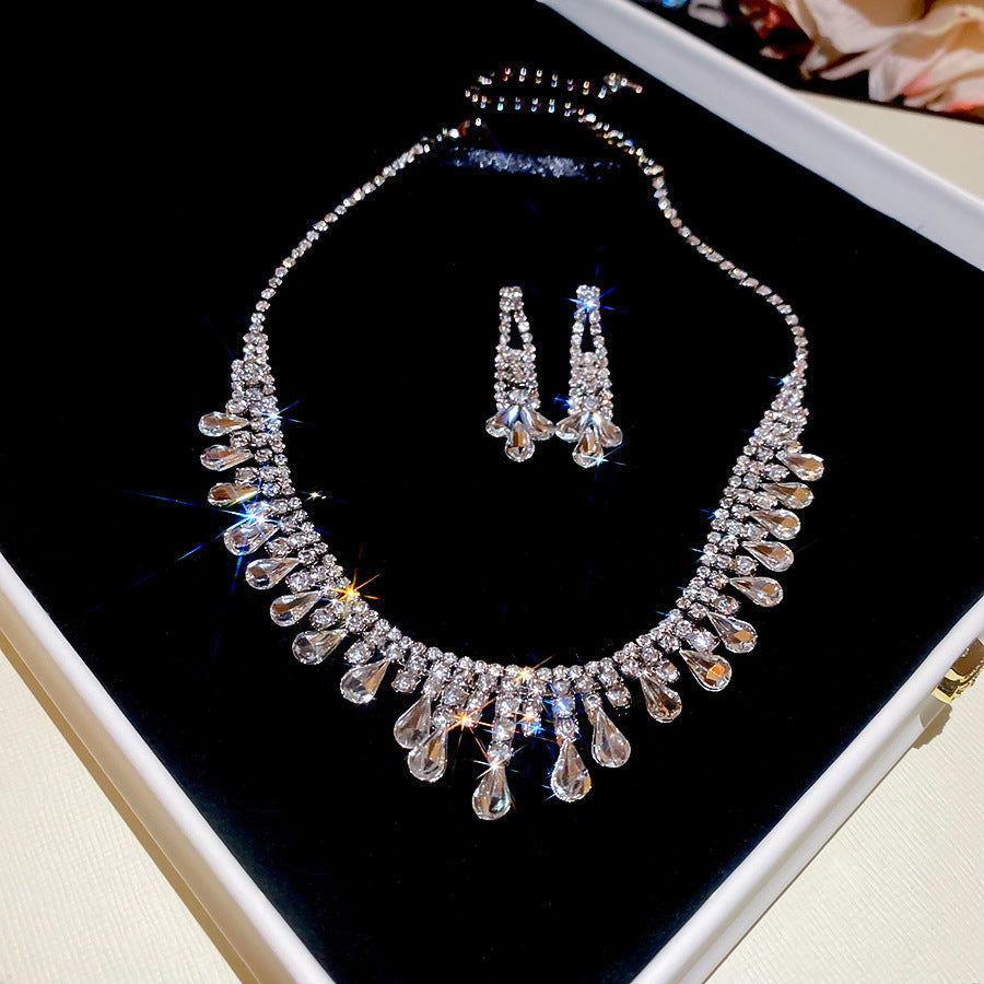 Women's Style Geometric Water Drop Fashion Short Light Jewelry Set